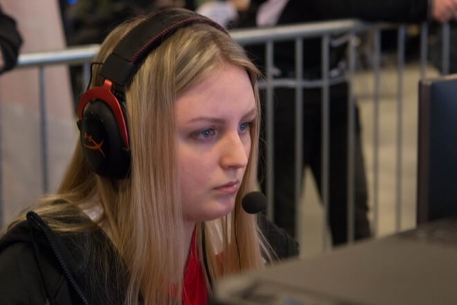 Photo of female gamer Alyona 